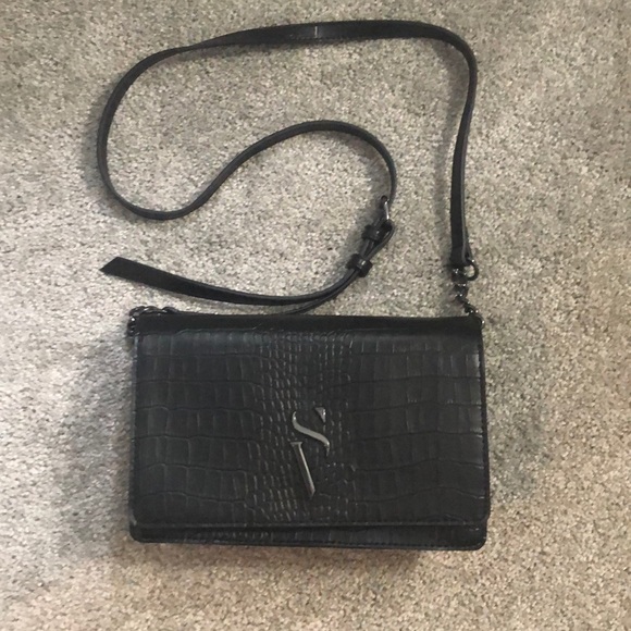 Simply Vera Vera Wang Handbags - Simply Vera black crossbody bag